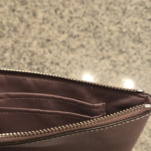 Coach Essential Small Wallet- Mauve Leather Wristlet NWOT - Picture 10 of 12